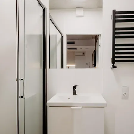 Free Parking, Center, Stadium