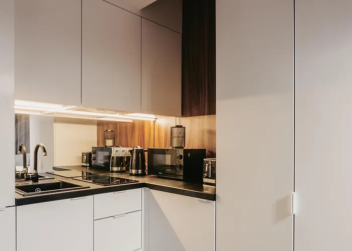 Free Parking, Center, Stadium